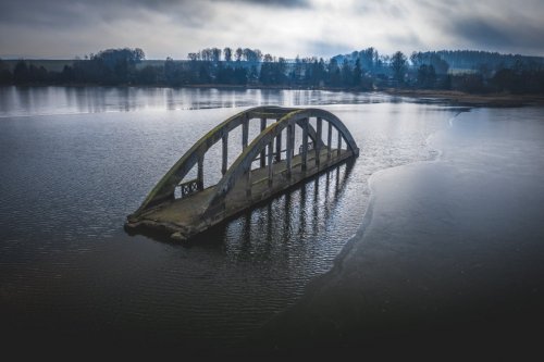 Zatopený most v Jesenické přehradě